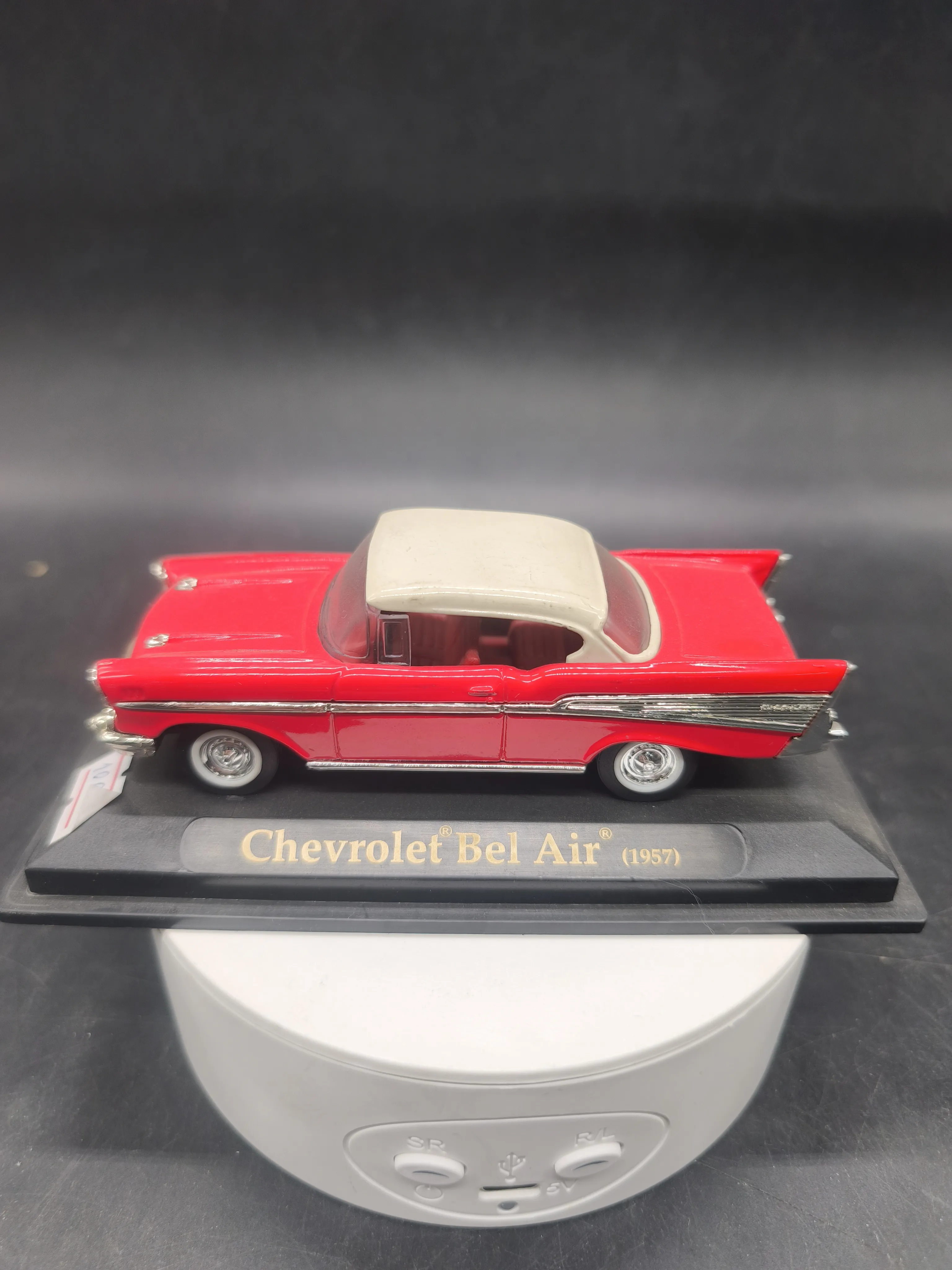 Модель CHEVROLET BEL AIR 1957 Road Signature Collection 1/43 Image